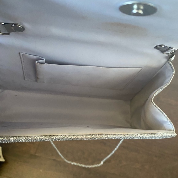 Sparkly silver evening purse - Picture 4 of 4
